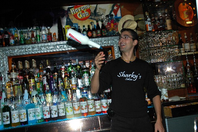 min 2005 11 06 sharkys 079